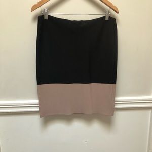BCBG fitted black/beige stretch skirt